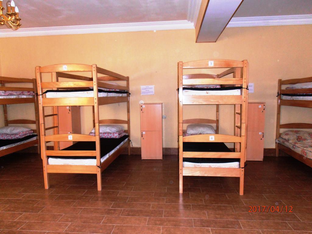 Rafael Hostel Yerevan Bagian luar foto
