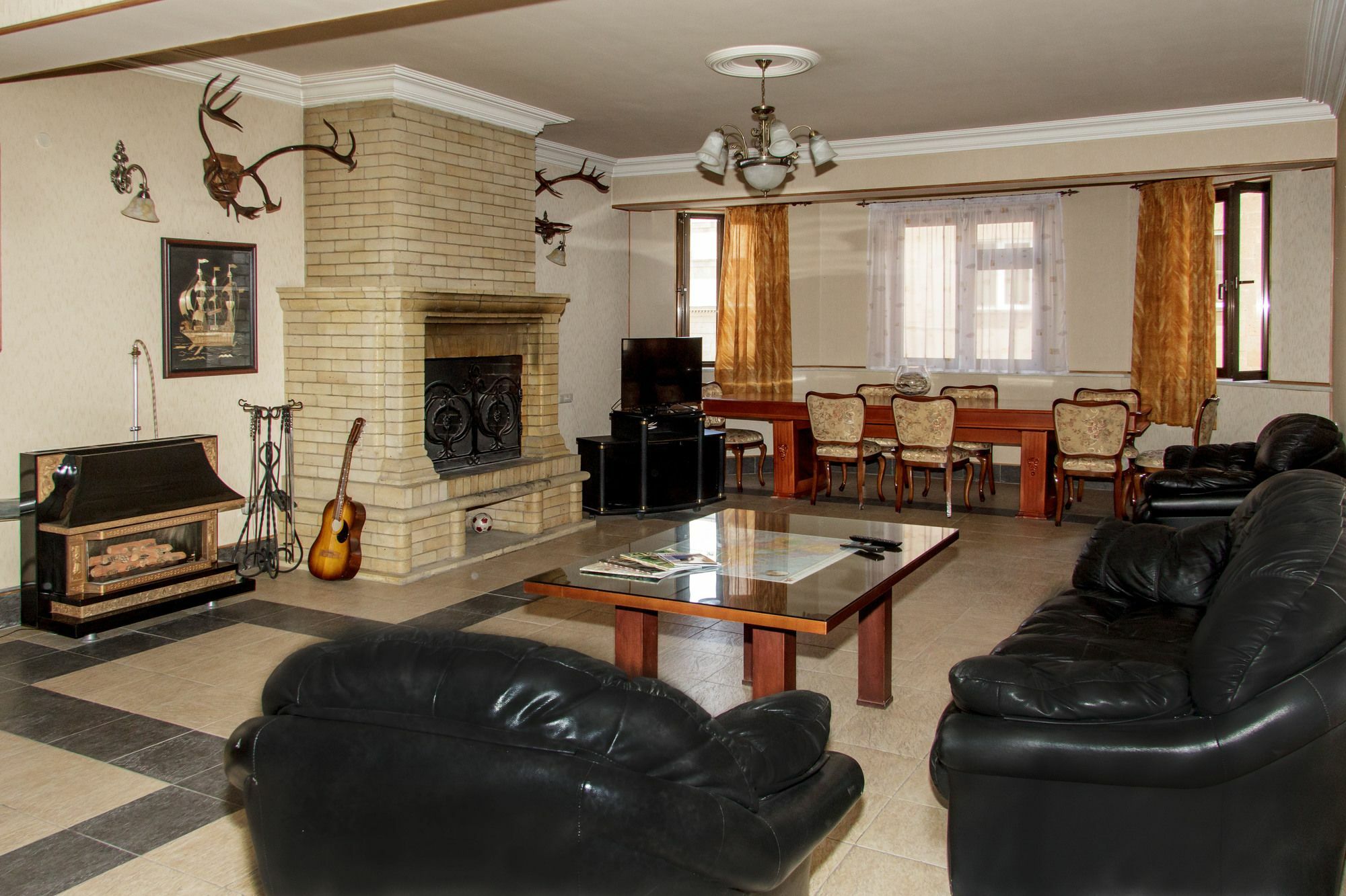 Rafael Hostel Yerevan Bagian luar foto