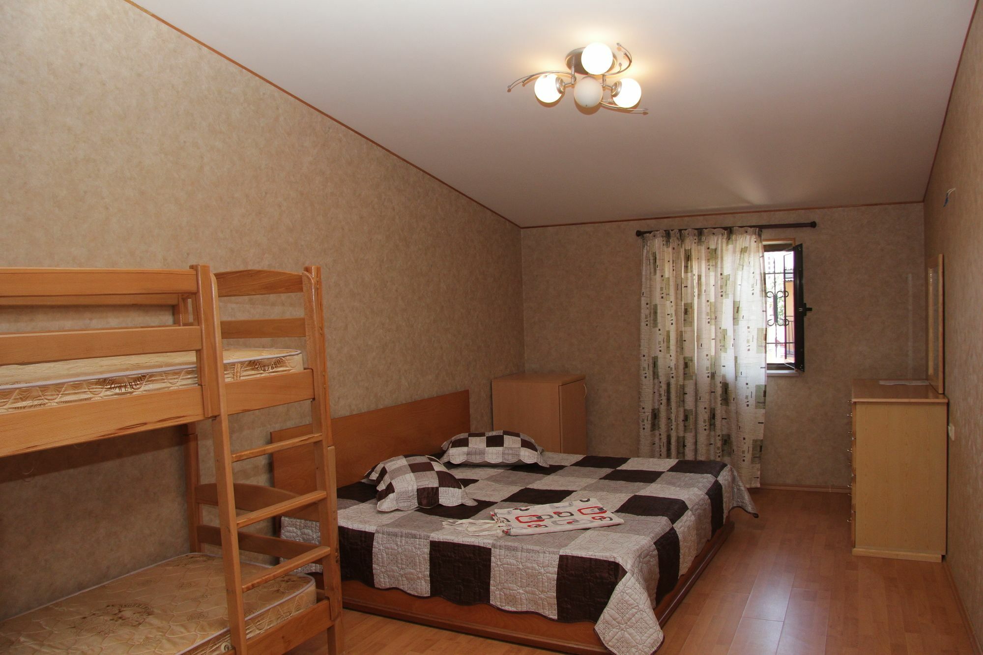 Rafael Hostel Yerevan Bagian luar foto